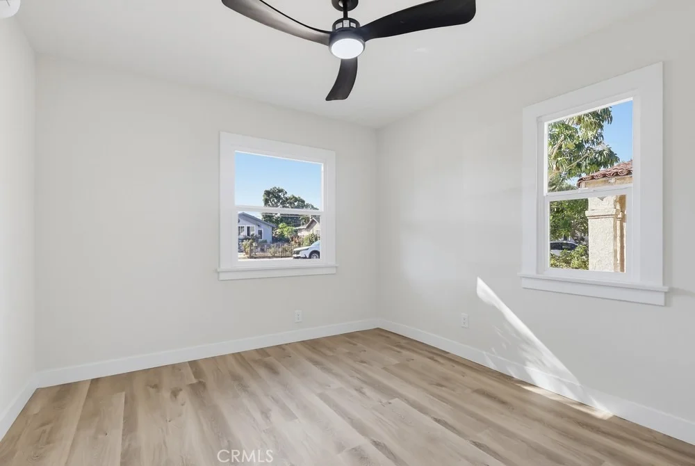 Photo of 5868 Myrtle