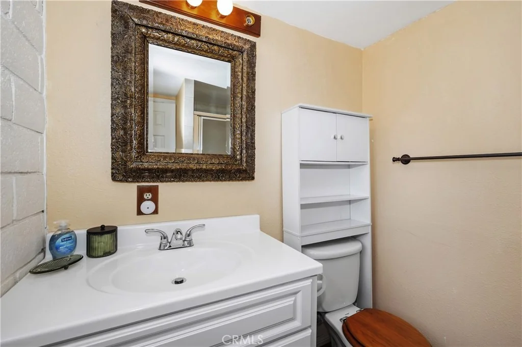 Photo of 1100 Cedar Mountain