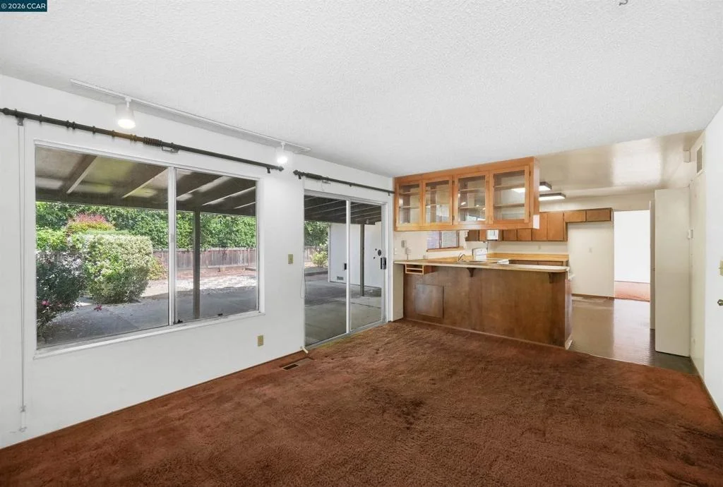 Photo of 121 Violet Rd