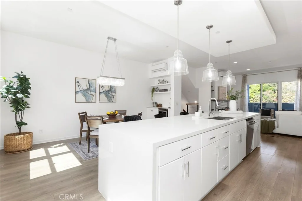 Photo of 422 W Central