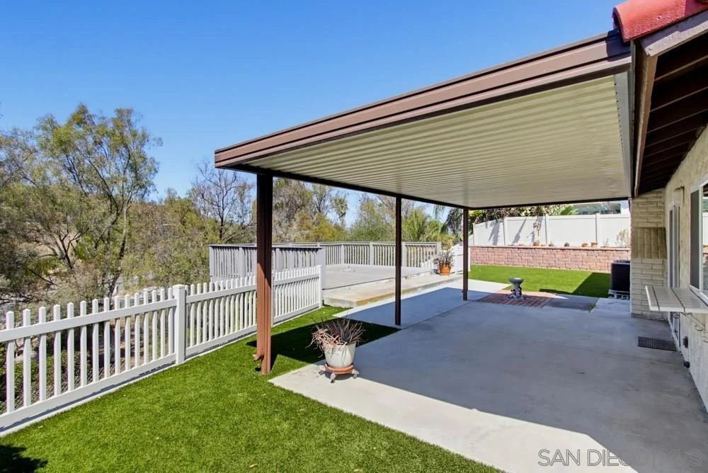 Photo of 2499 Windmill View Road
