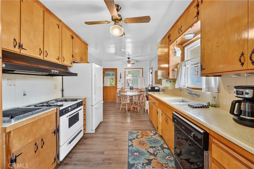 Photo of 9307 Hasty Ave