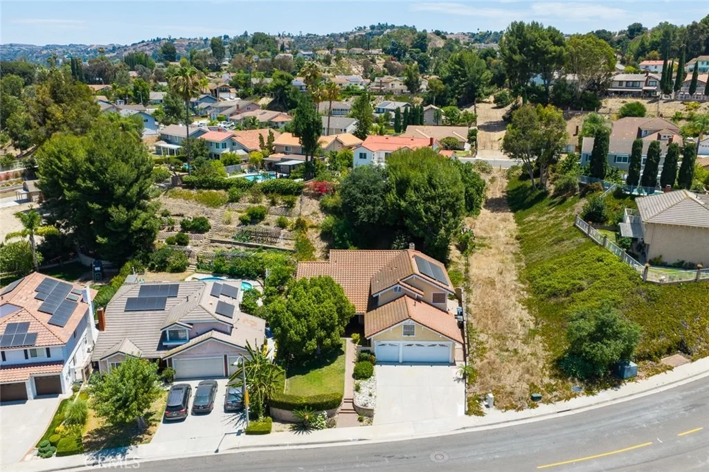 Photo of 1264 S Lemon