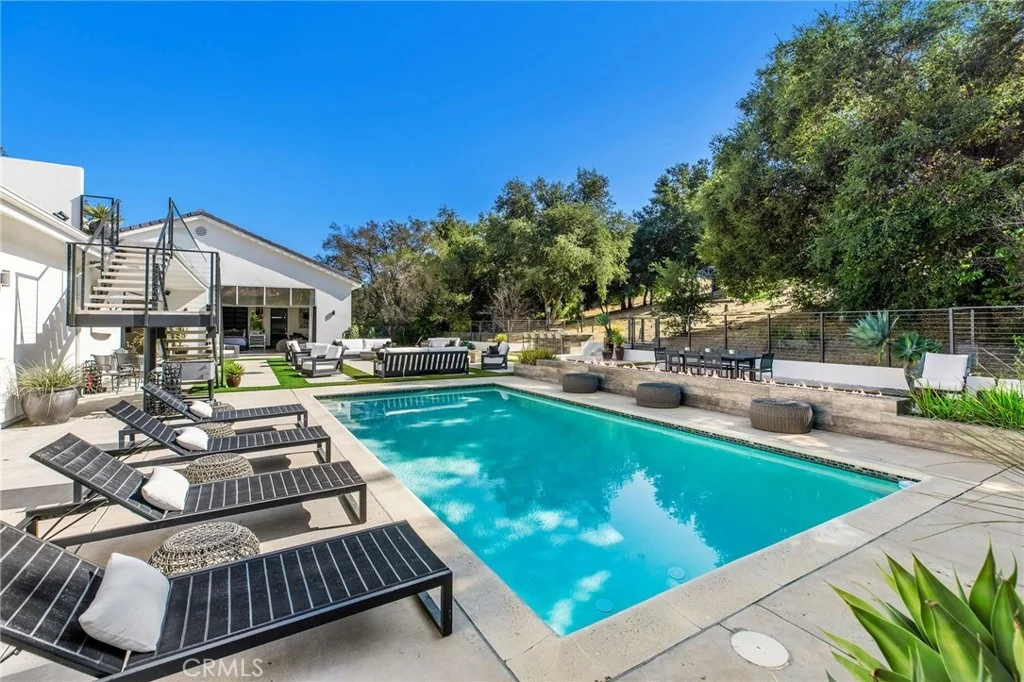 Photo of 207 SADDLEBOW Road