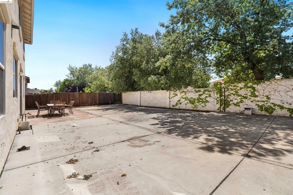 Photo of 1900 Kern Mountain Way
