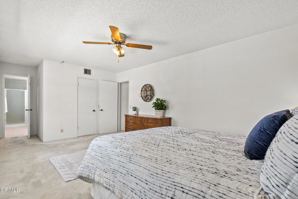 Photo of 207 Gorrion Avenue