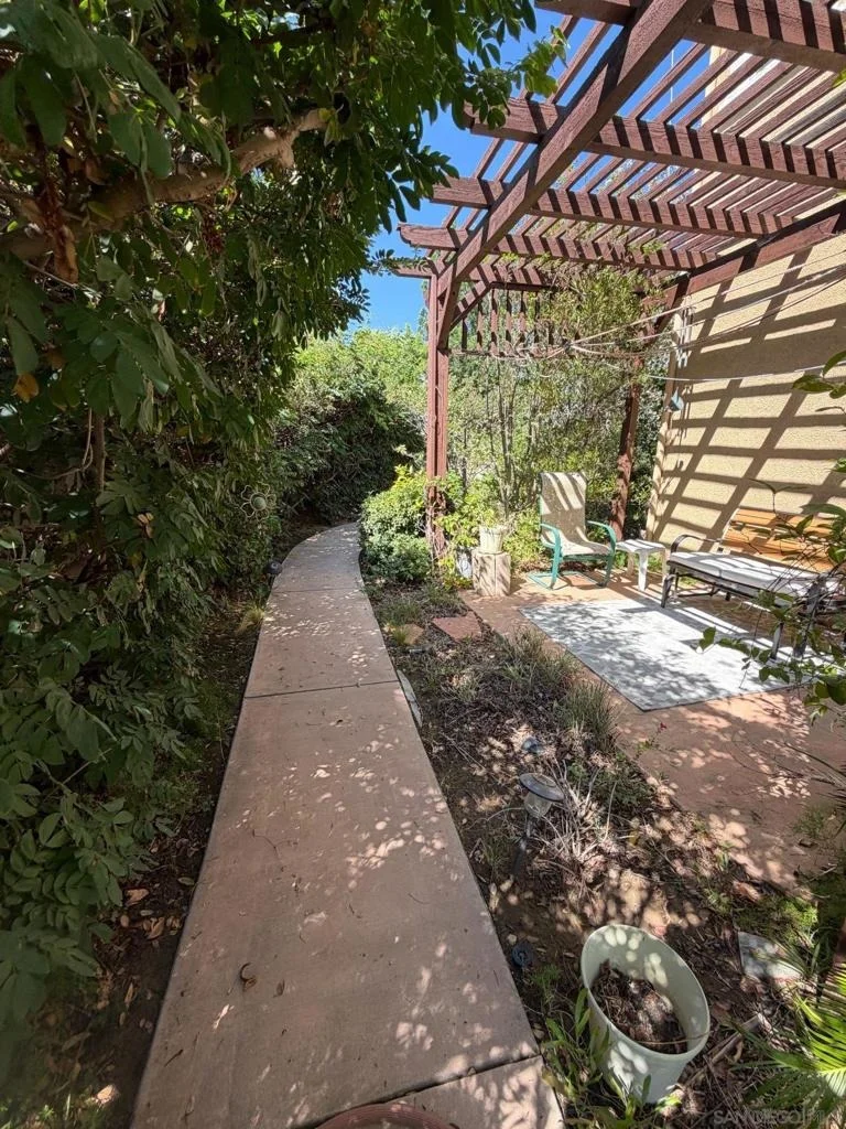Photo of 3703 Mandolin Ave