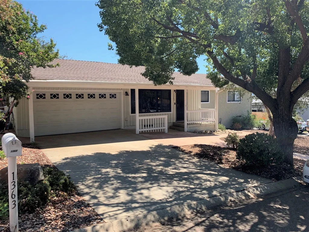 Photo of 1363 Peppervilla Dr