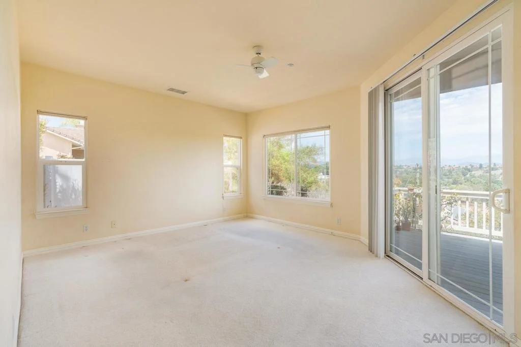 Photo of 613 Carnation Ln