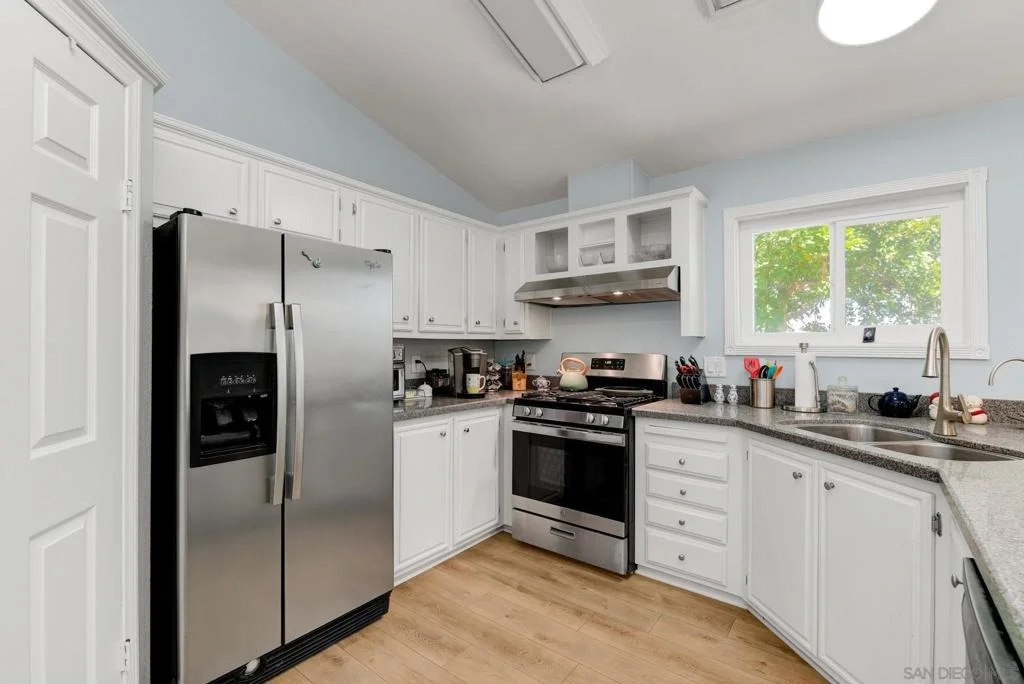 Photo of 2556 Columbine Dr