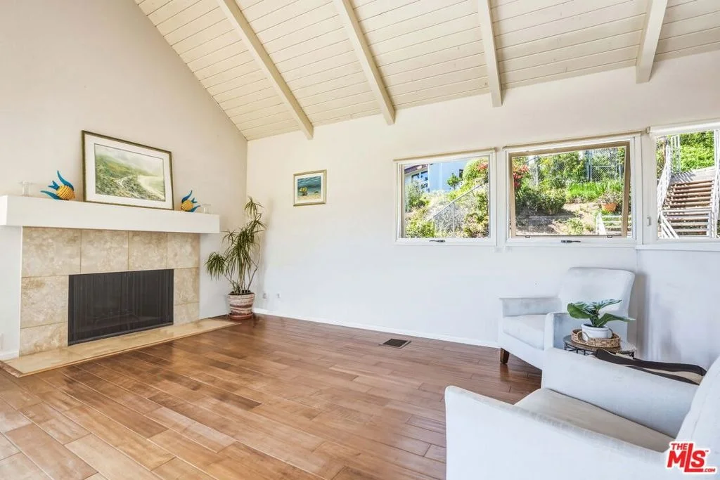 Photo of 2965 Seabreeze Drive
