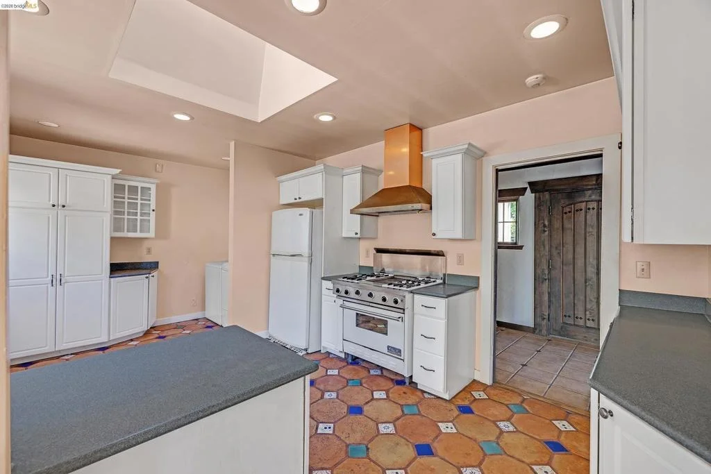 Photo of 455 Arlington Ave