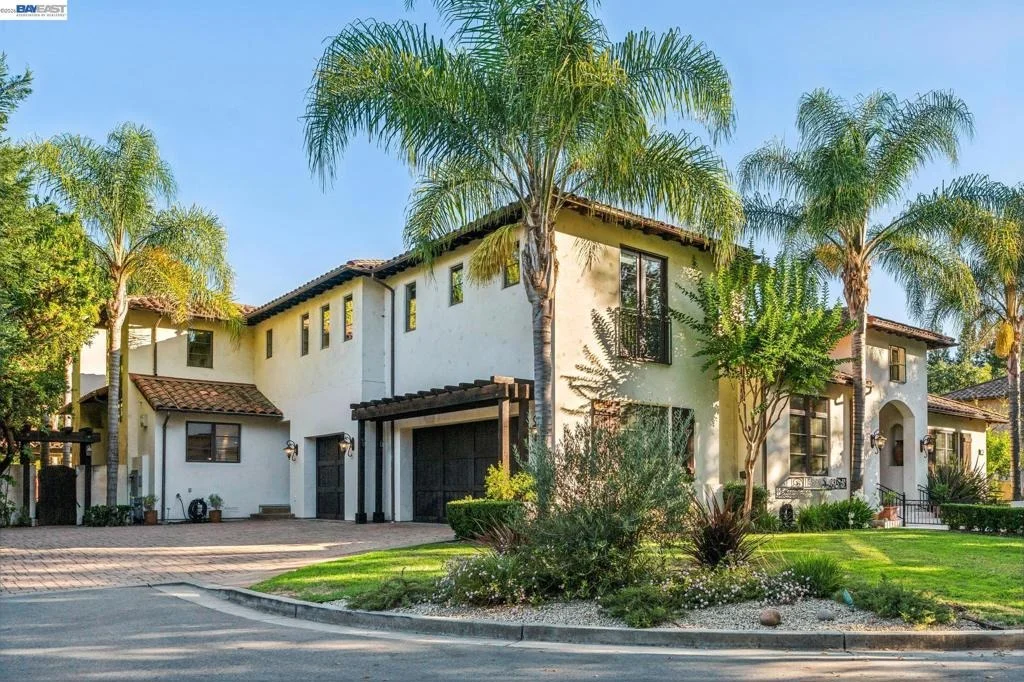 Photo of 1439 Vine Ln