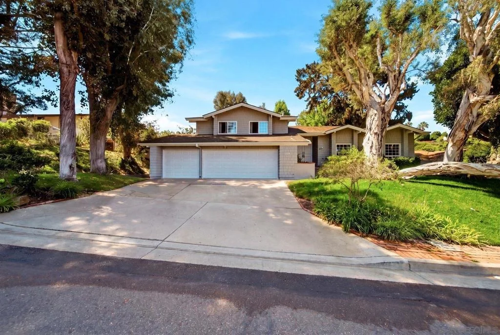 Photo of 425 Loma Larga