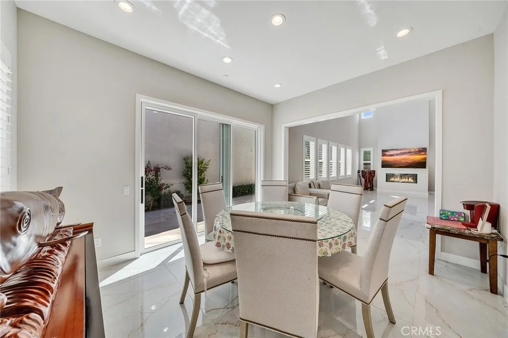 Photo of 220 Amber Oak