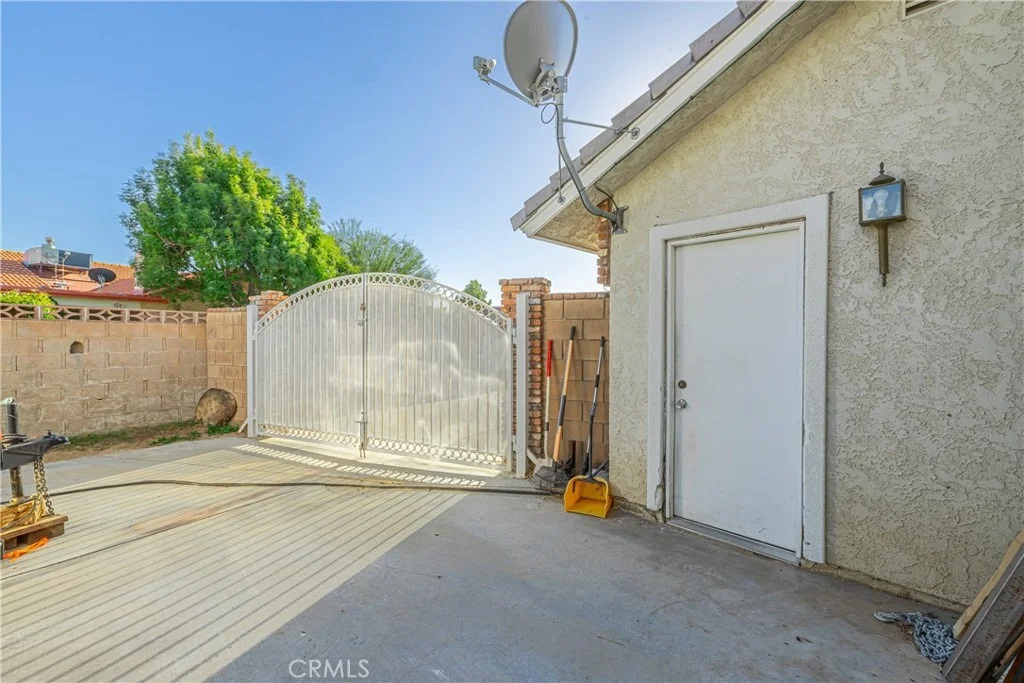 Photo of 43118 Roulette Lane