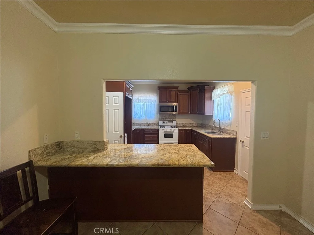 Photo of 3395 Franklin Avenue