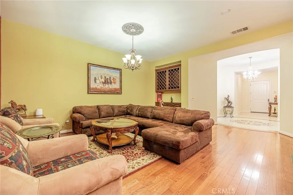 Photo of 33442 Desert Road