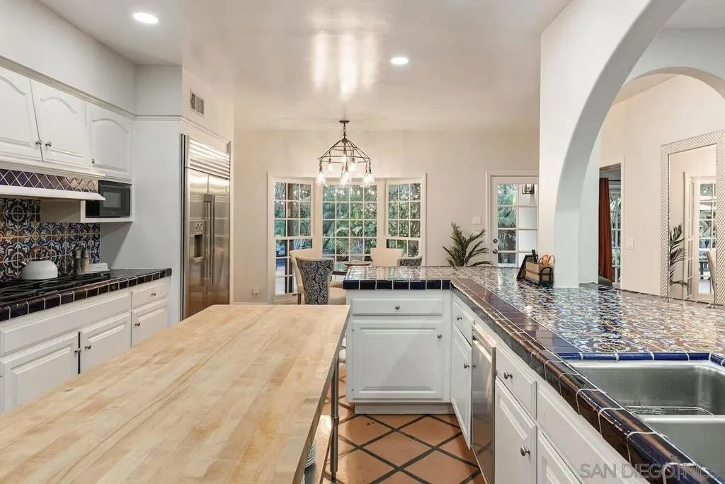 Photo of 1005 Solymar Drive