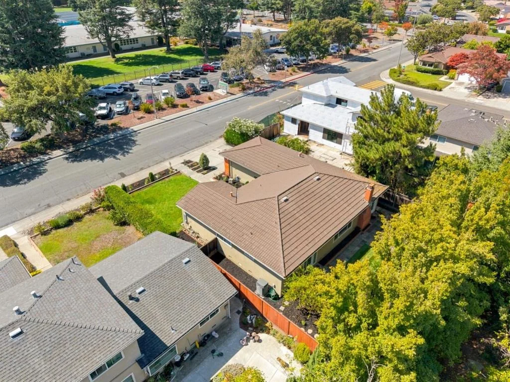 Photo of 1005 Iris Avenue