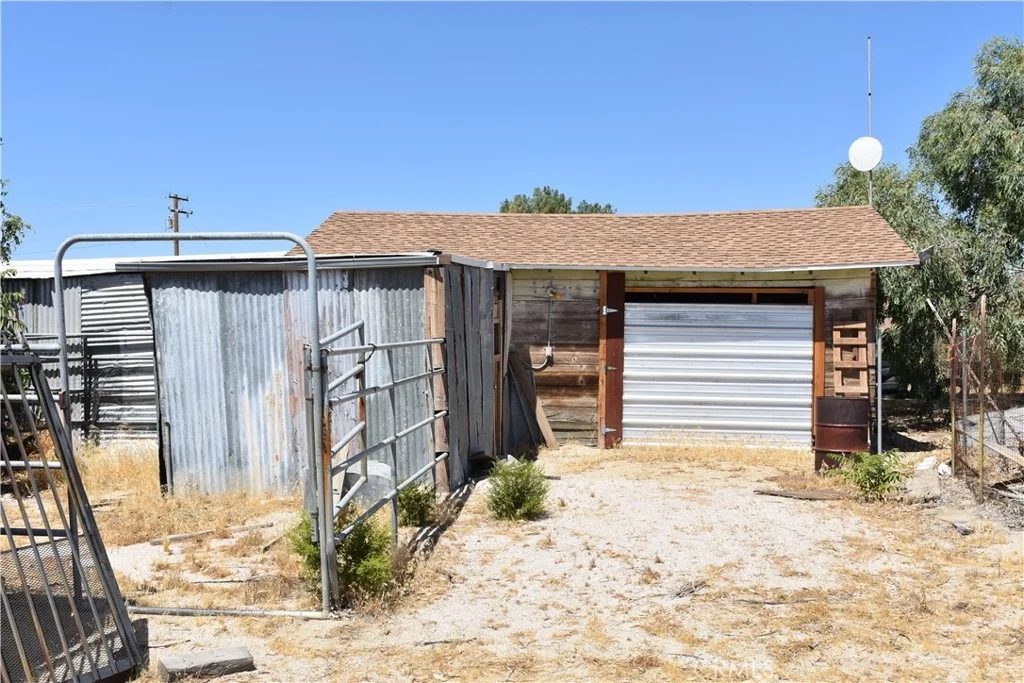 Photo of 6293 Backus Road