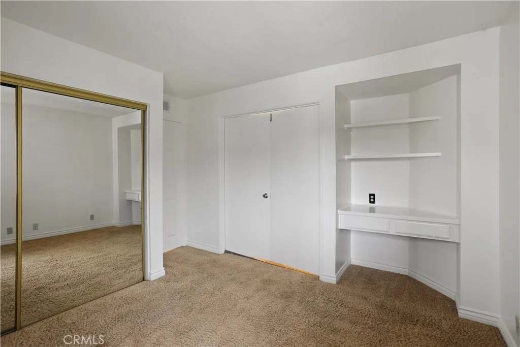 Photo of 1676 Sumac