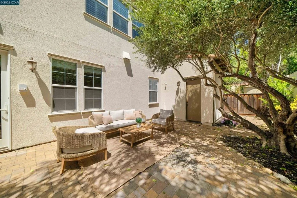 Photo of 5325 Pembroke Way