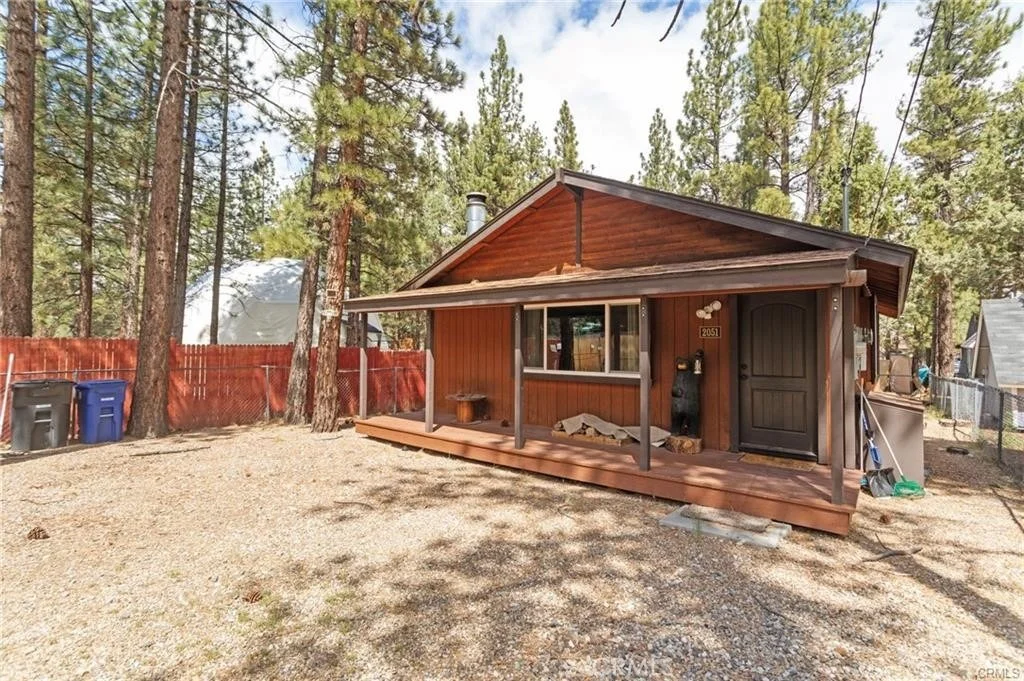 Photo of 2051 6th