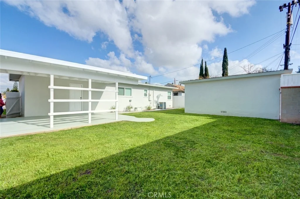 Photo of 306 W Porter