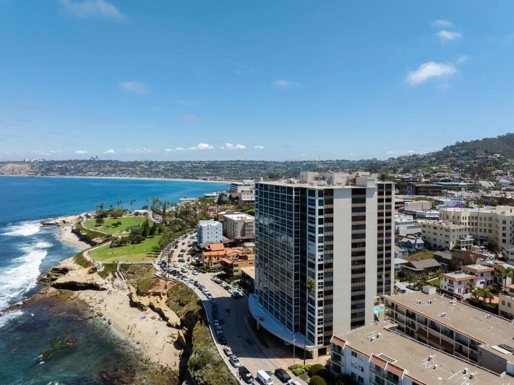 Photo of Unit 10E at 939 Coast Boulevard