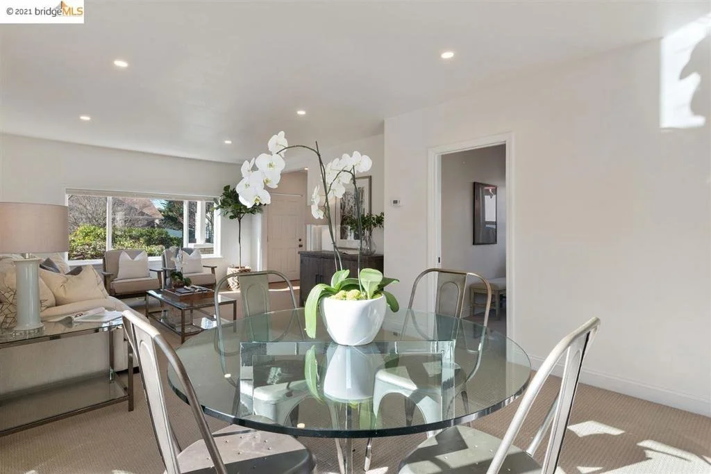 Photo of 450 Lewis Ave