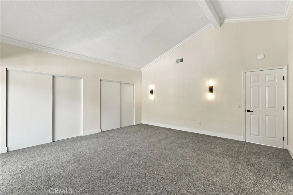 Photo of 9086 Hillside