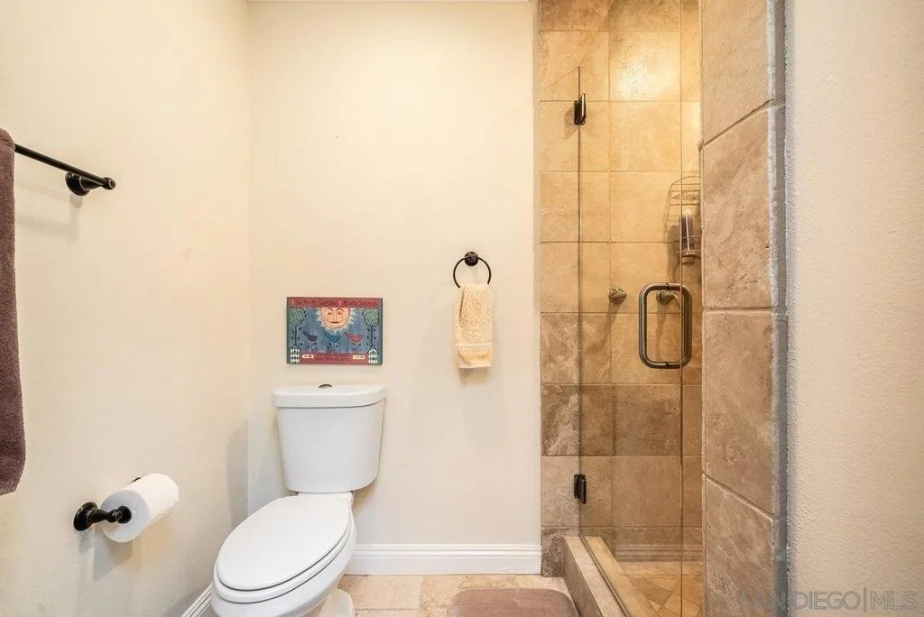 Photo of 33 Gateview