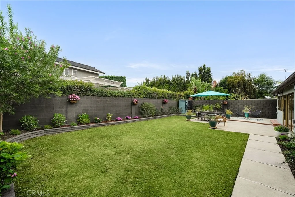 Photo of 9327 Lexington Street