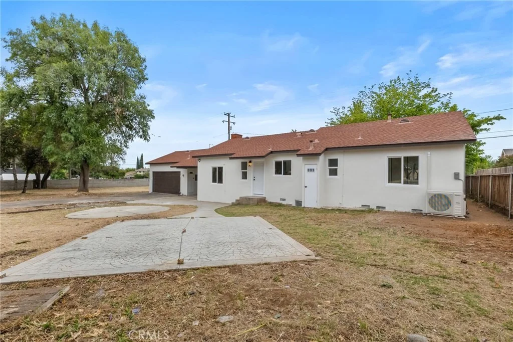 Photo of 736 N Walnut Avenue