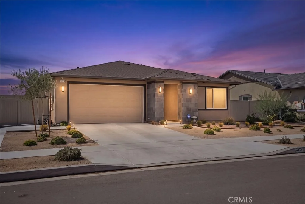Photo of 3218 Garnet