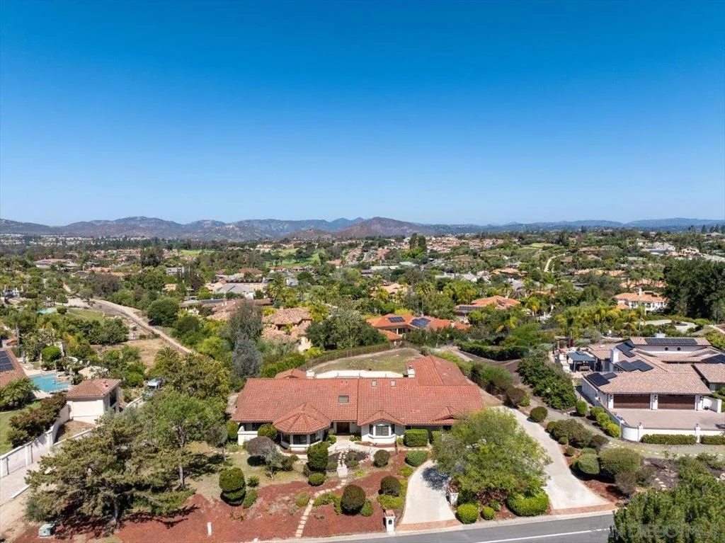 Photo of 17648 Valle Verde Rd