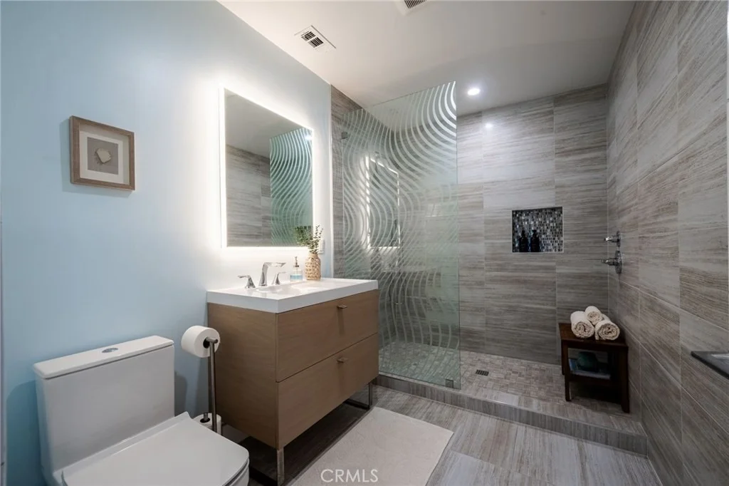 Photo of 2886 Crownview