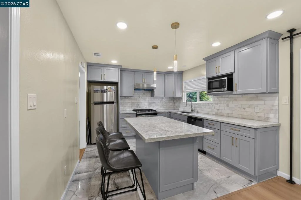 Photo of 1325 Belfair Dr