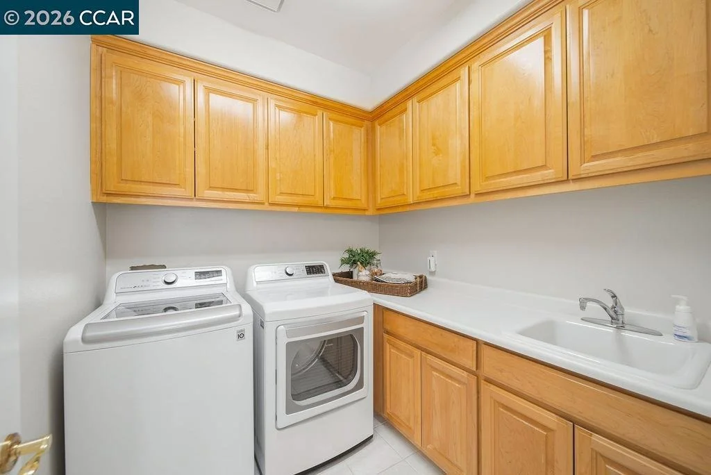 Photo of 3 Meadowbrook Ln