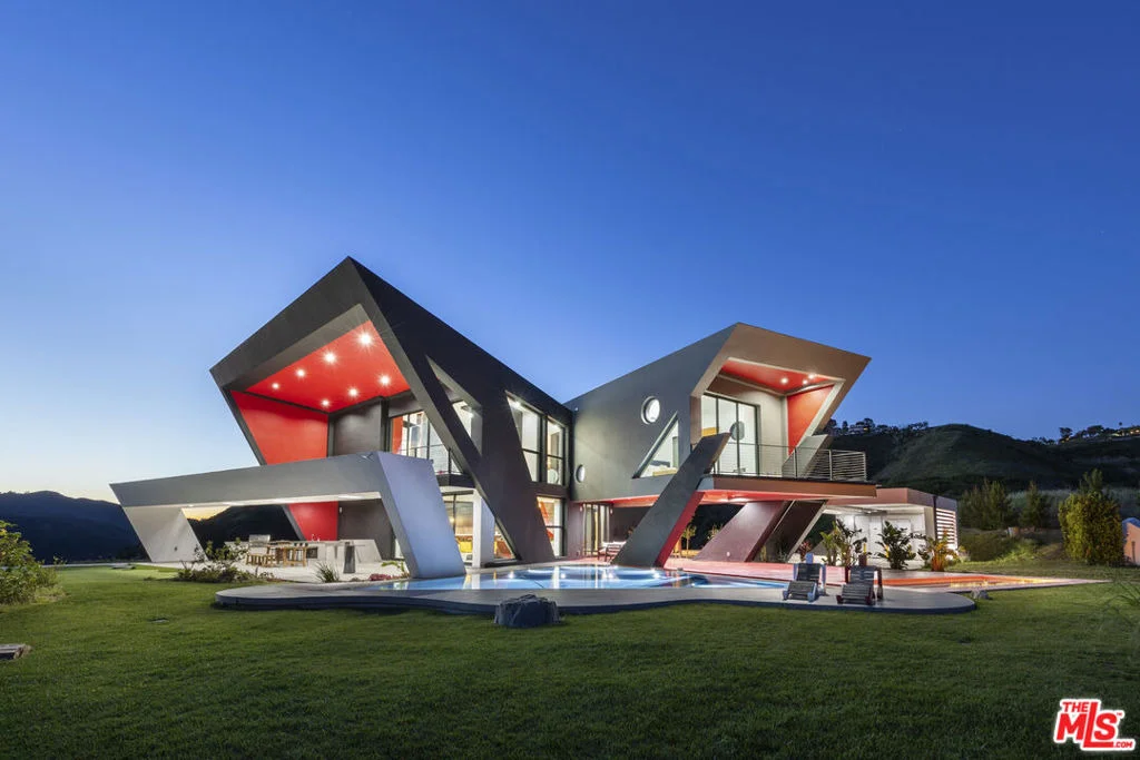 Photo of 2514 Cayman Road