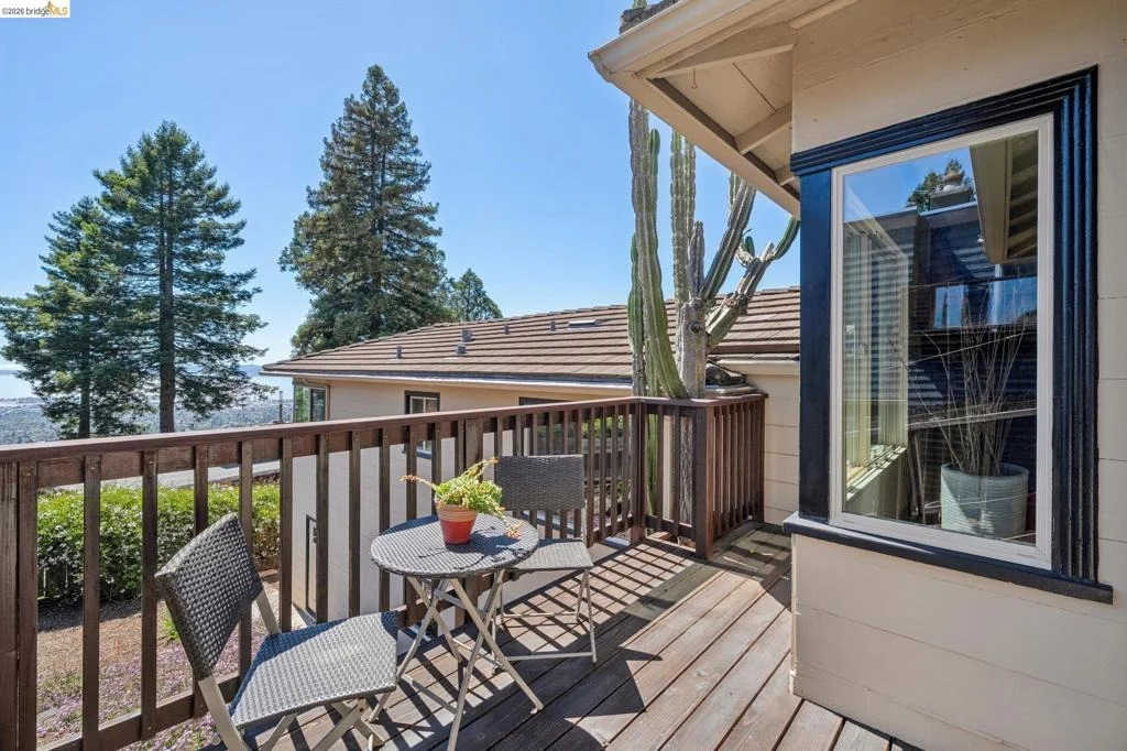 Photo of 98 Fairlawn Dr