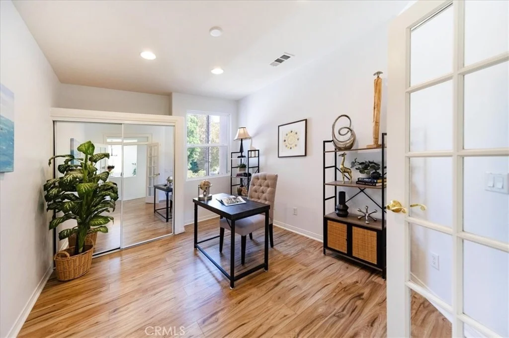 Photo of 35495 Sumac