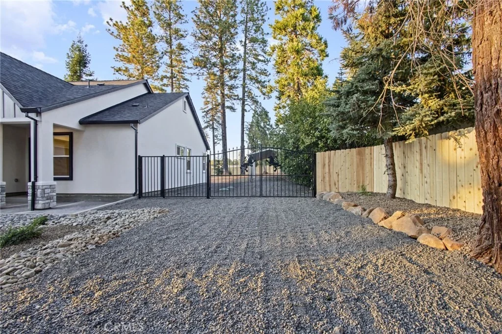 Photo of 1677 Paradisewood Drive
