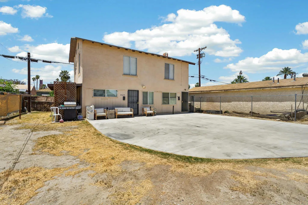 Photo of 45255 King Street