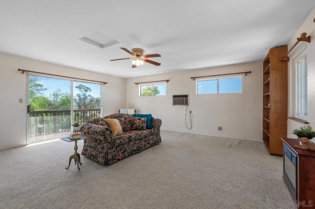 Photo of 6031 Sinton