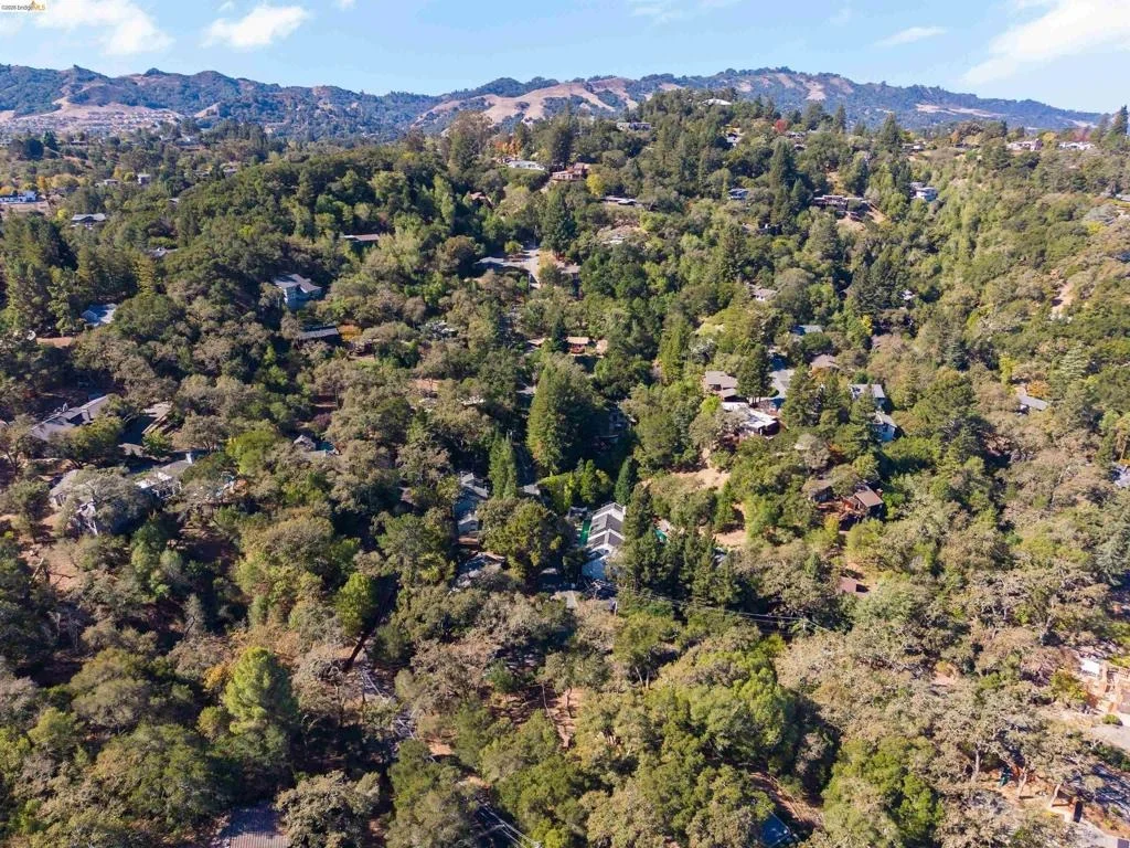 Photo of 822 Acalanes Rd