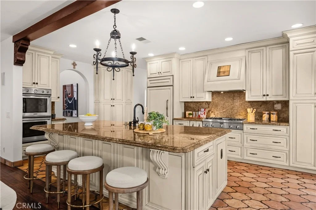 Photo of 2037 Hill Drive