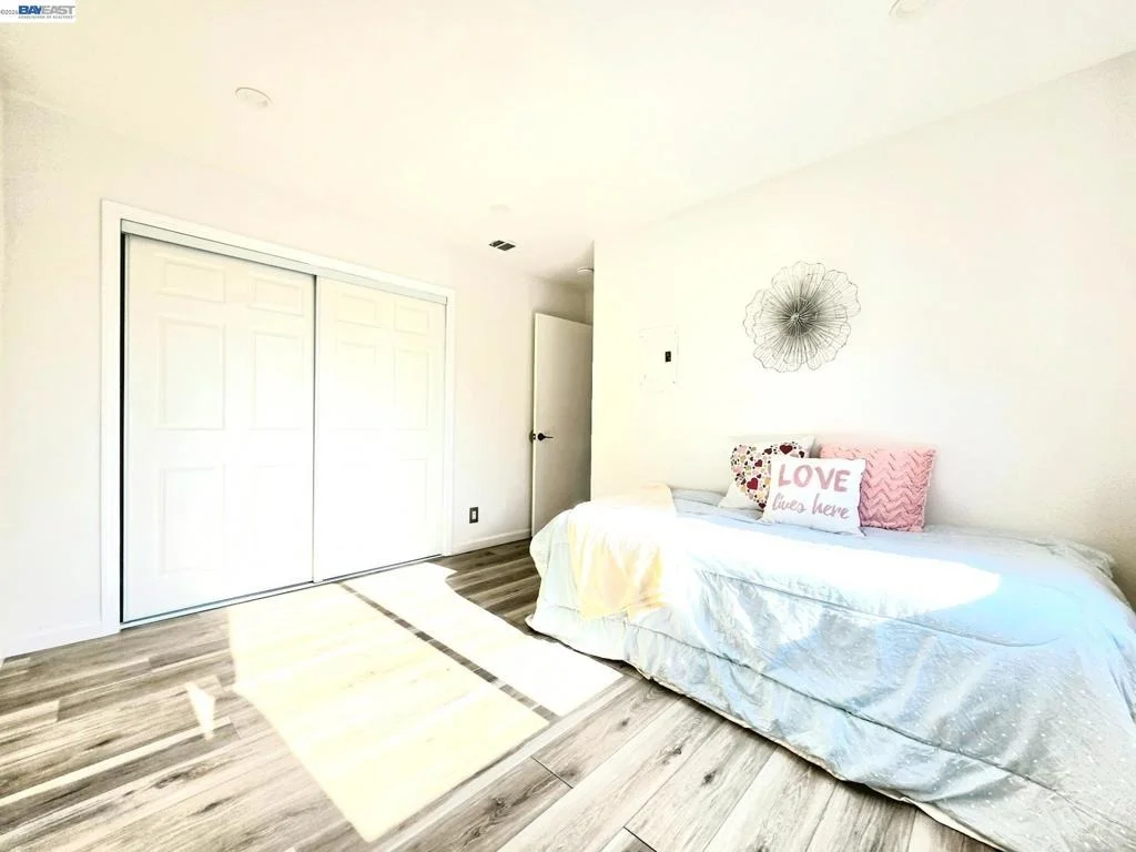 Photo of 277 Hackamore Cmn