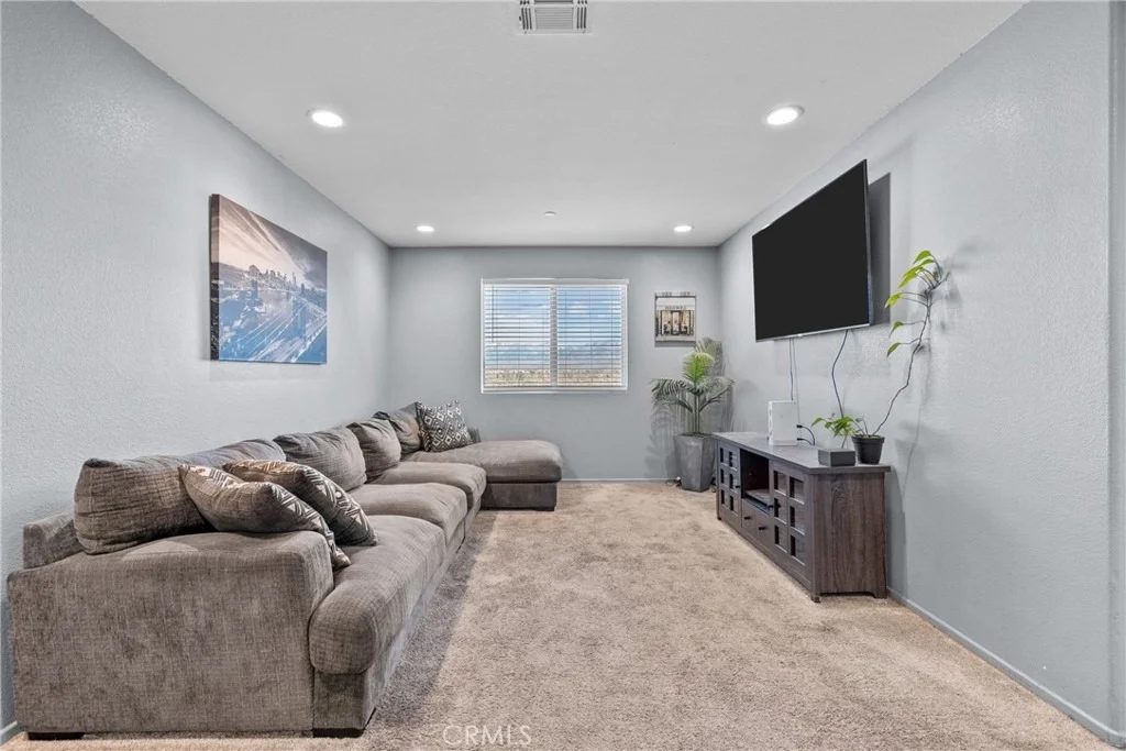 Photo of 6949 Beale